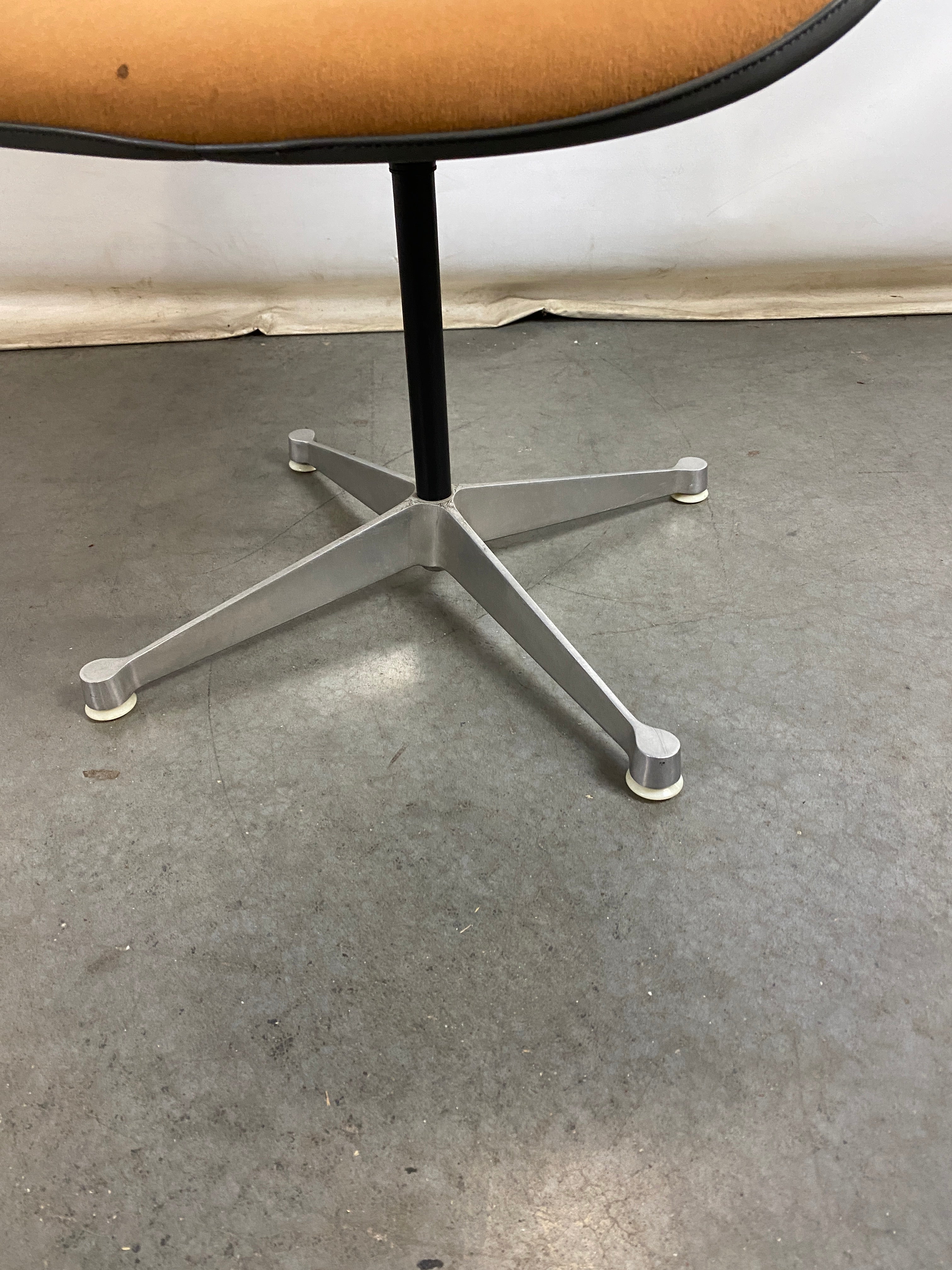 Vintage Herman Miller Eames Bucket Chair