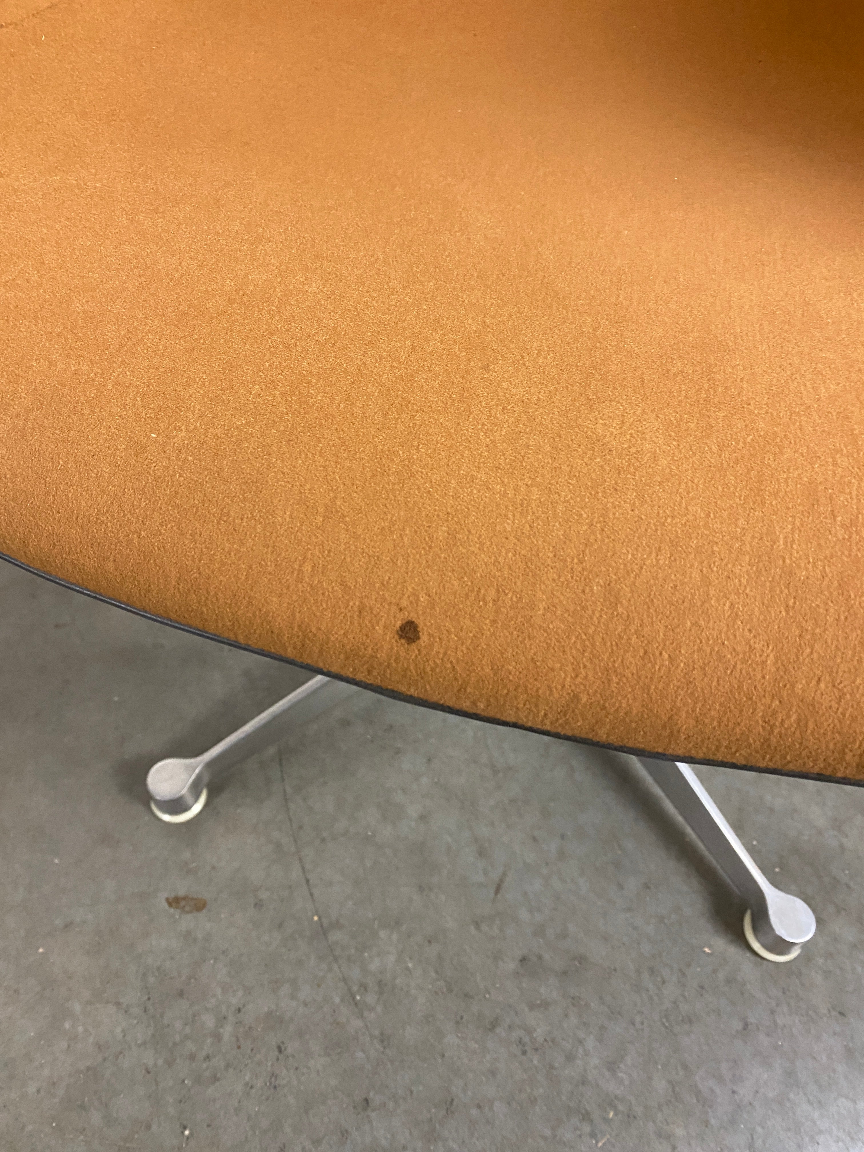 Vintage Herman Miller Eames Bucket Chair