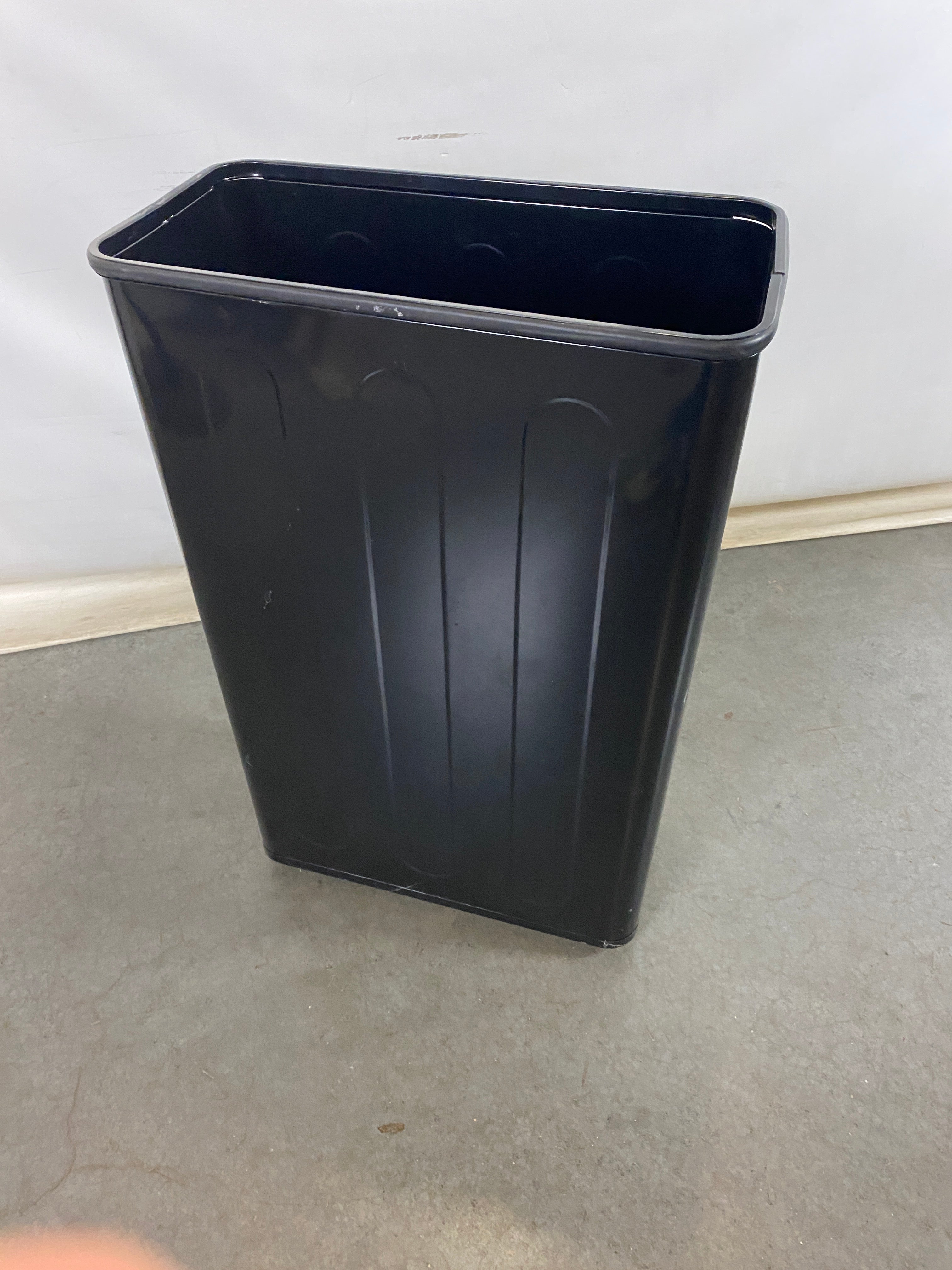 Vintage United 30" Rectangular Black Trash Can
