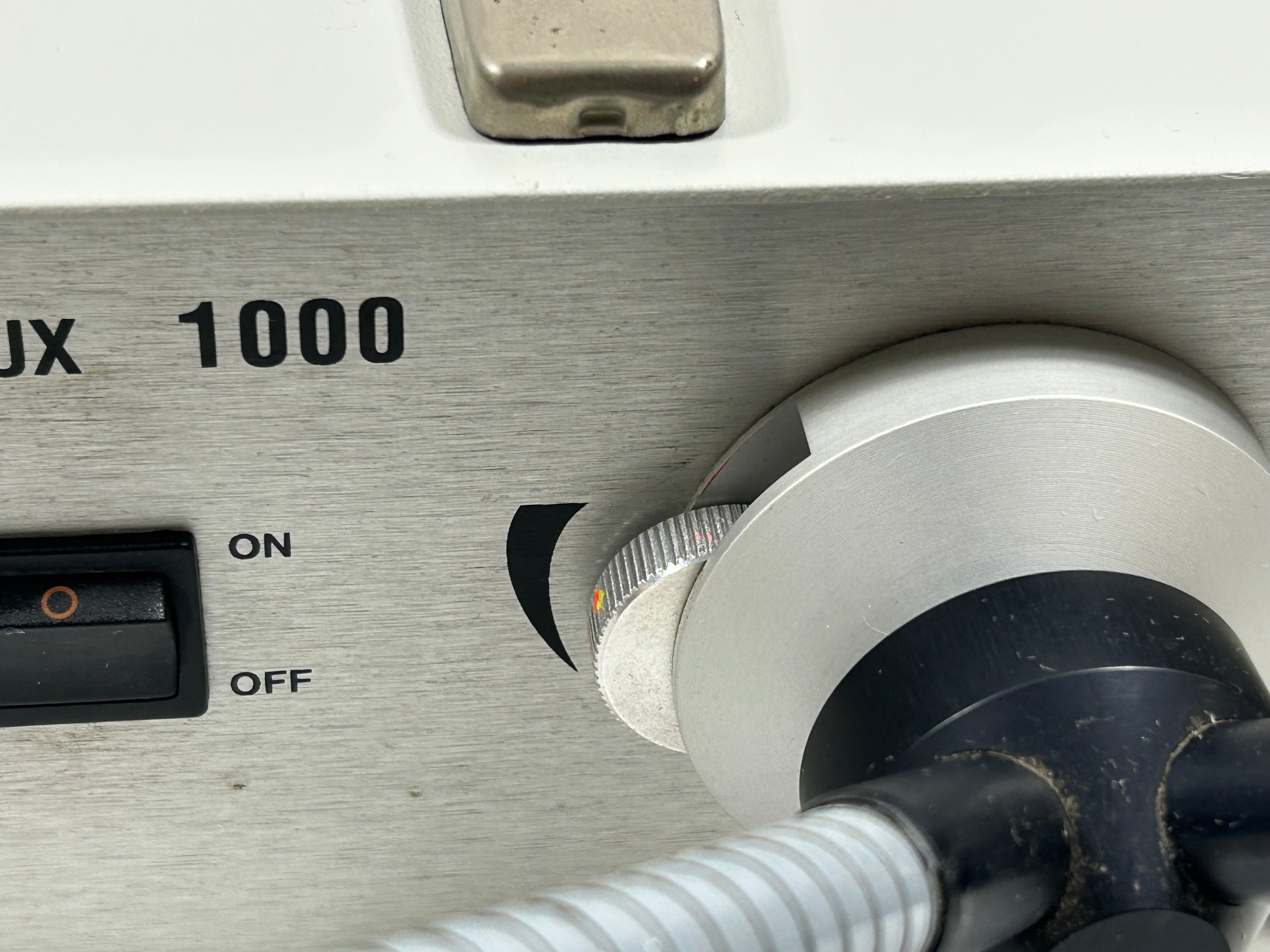 Volpi V-Lux 1000 Cold Light Source