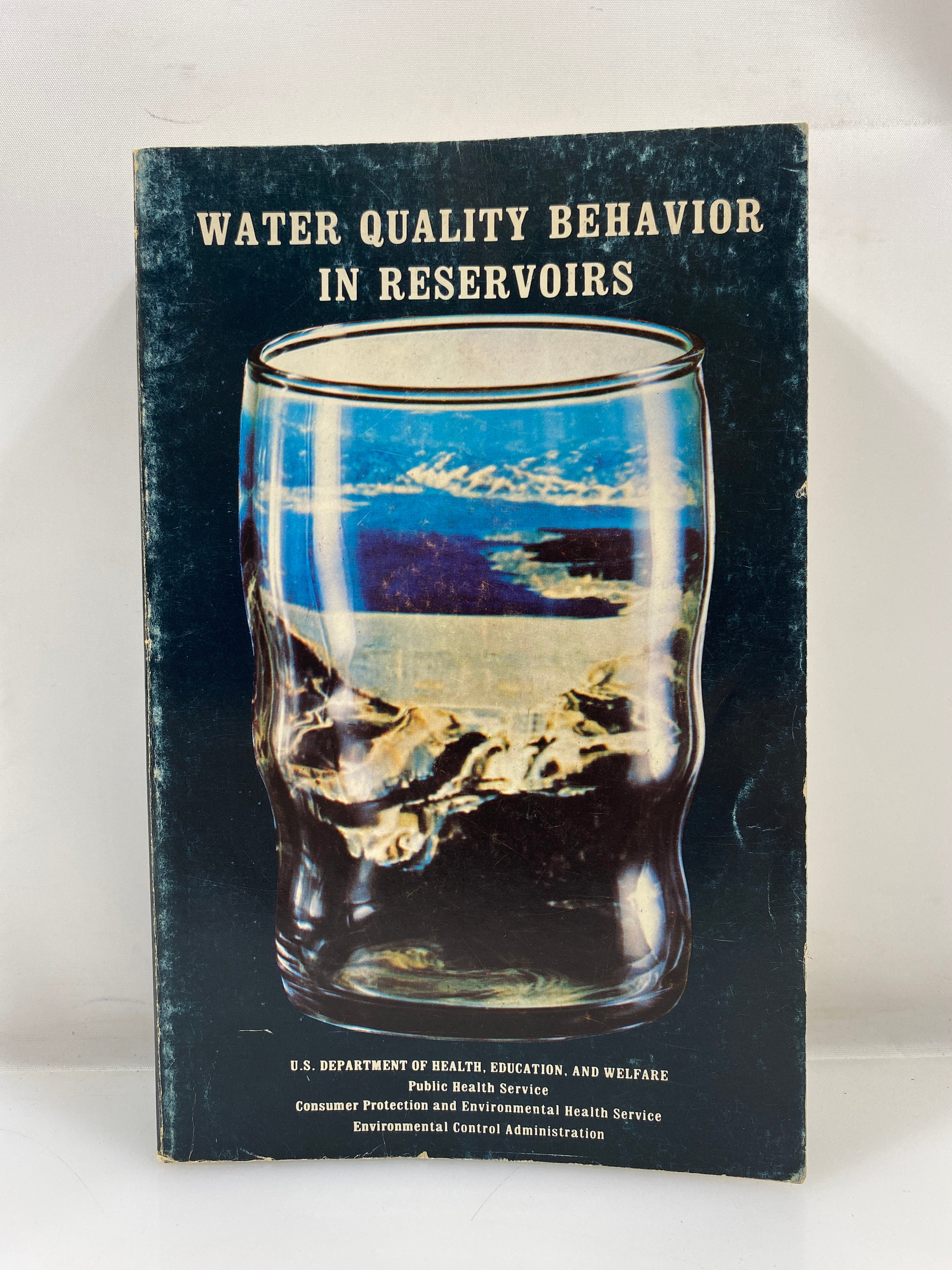Water Quality Behavior in Reservoirs USDHEW 1969 SC