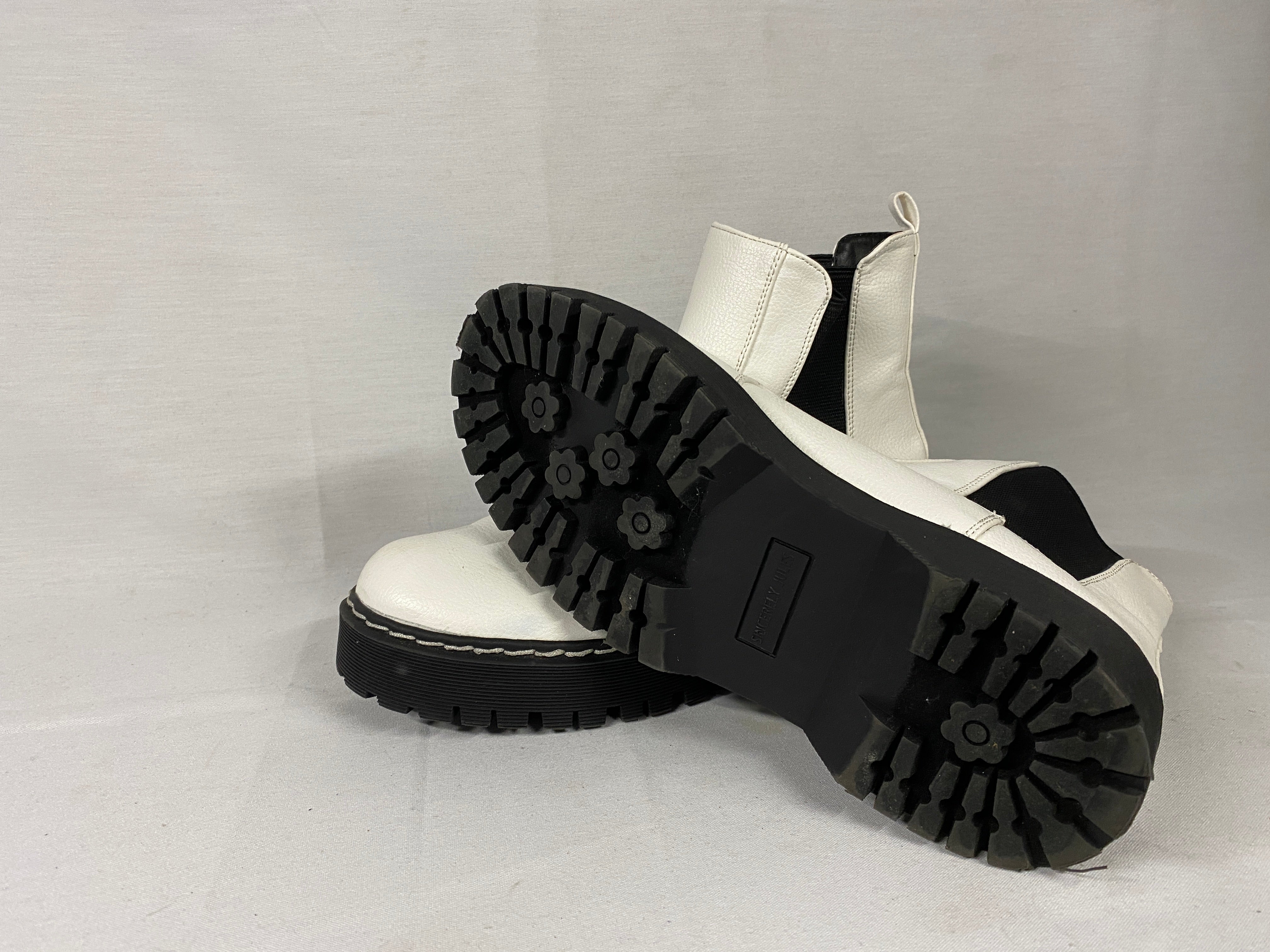 White and Black Sincerely Juels Pull-on Boot Women's Size 9