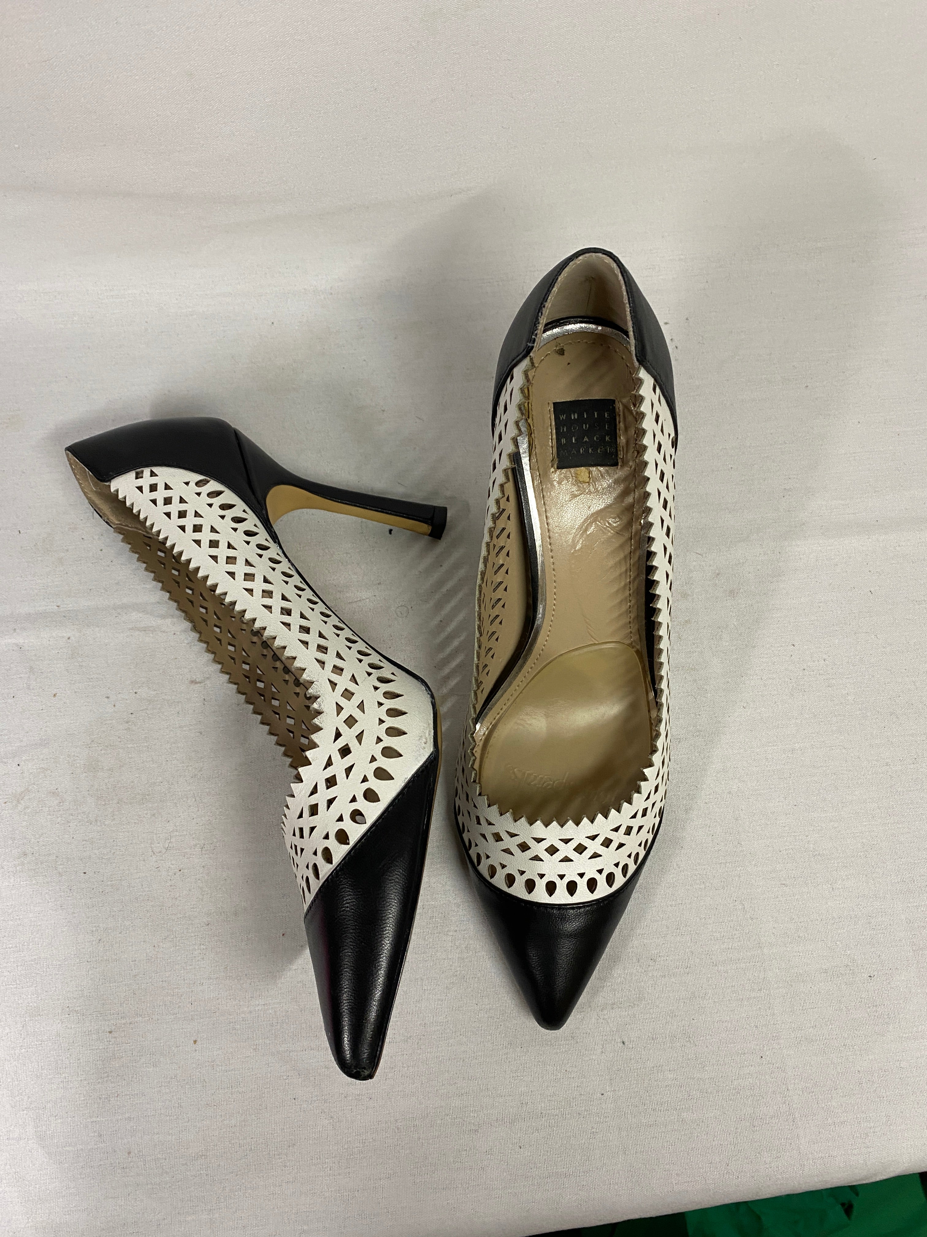 White House Black Market Arianna Laser Cut Black and White Pointed Toe Stiletto Pumps Women's Size 10