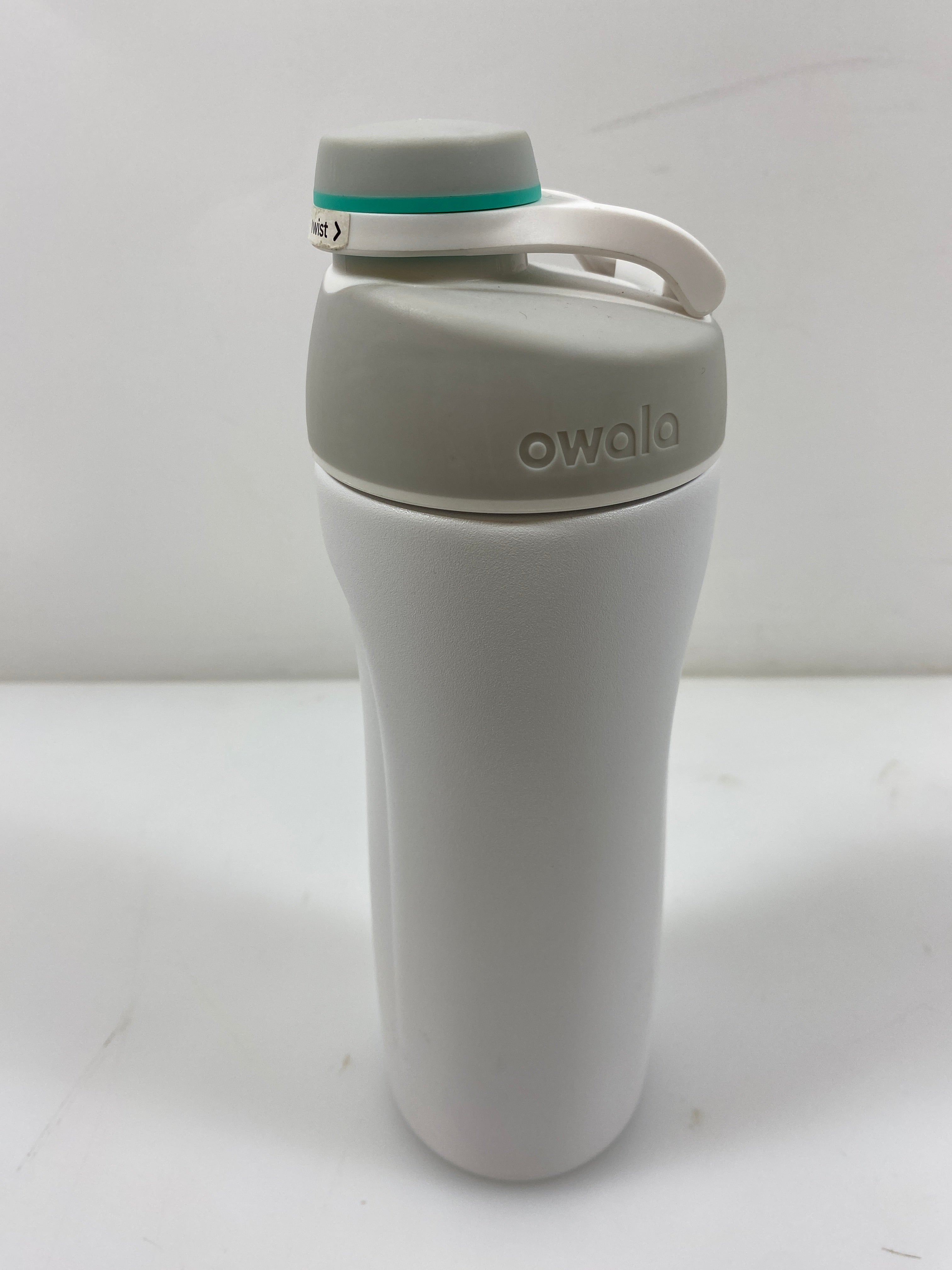 White Owala Water Bottle 19oz