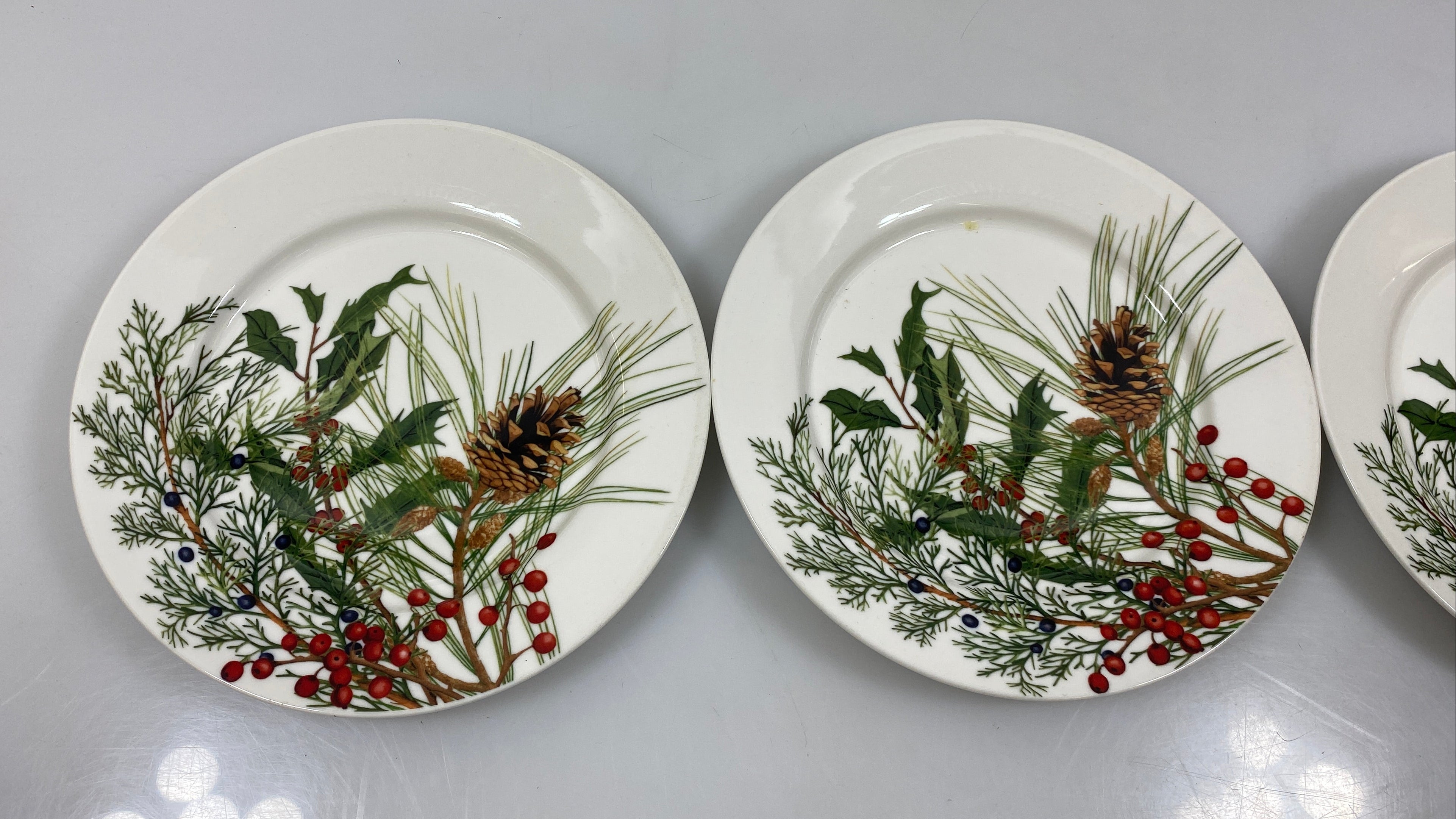 Williams Senoma "Woodland Pinecone" Appetizer Plate Set of 4