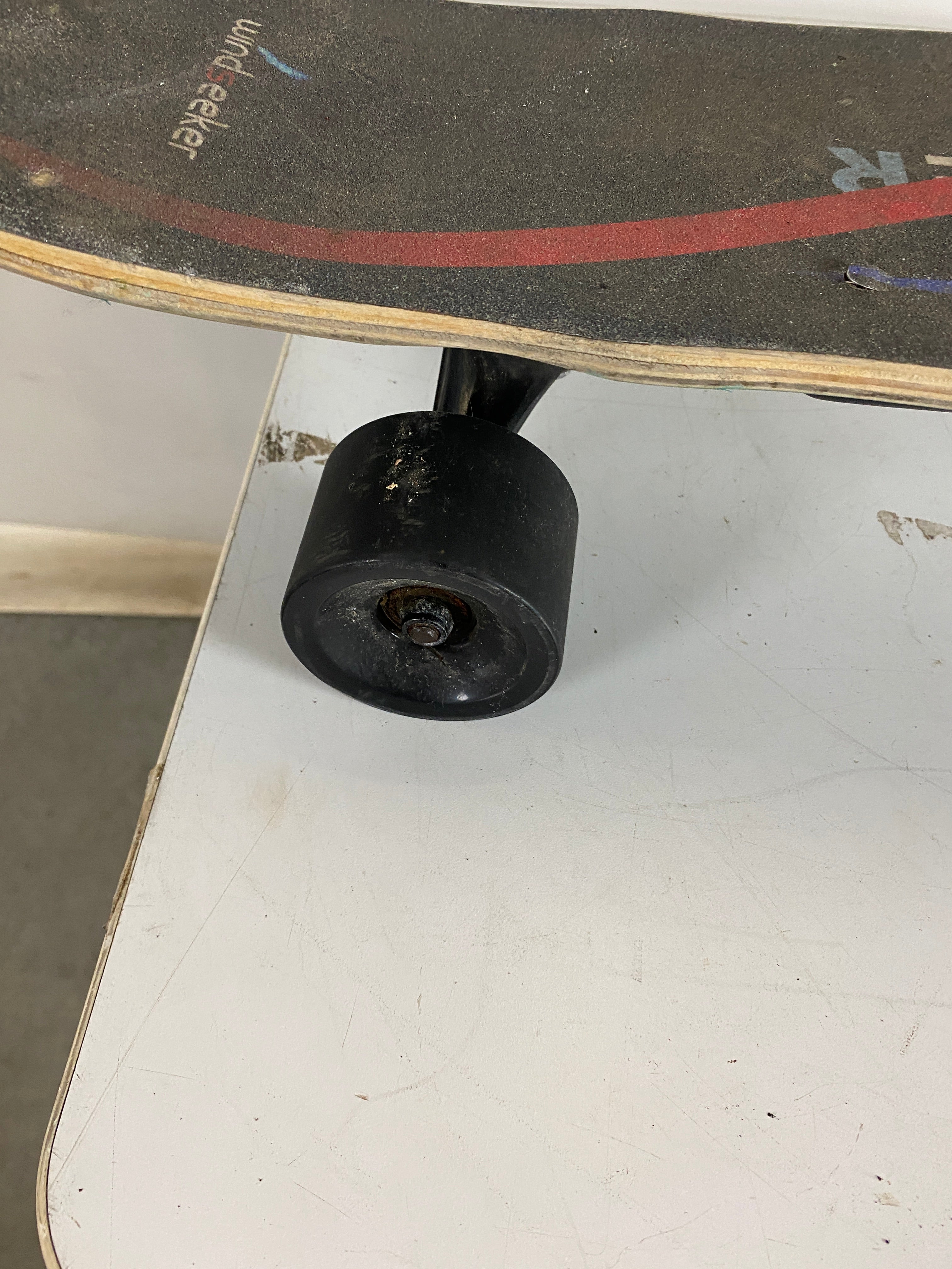 Wind Seeker Electric Cruiser Skateboard