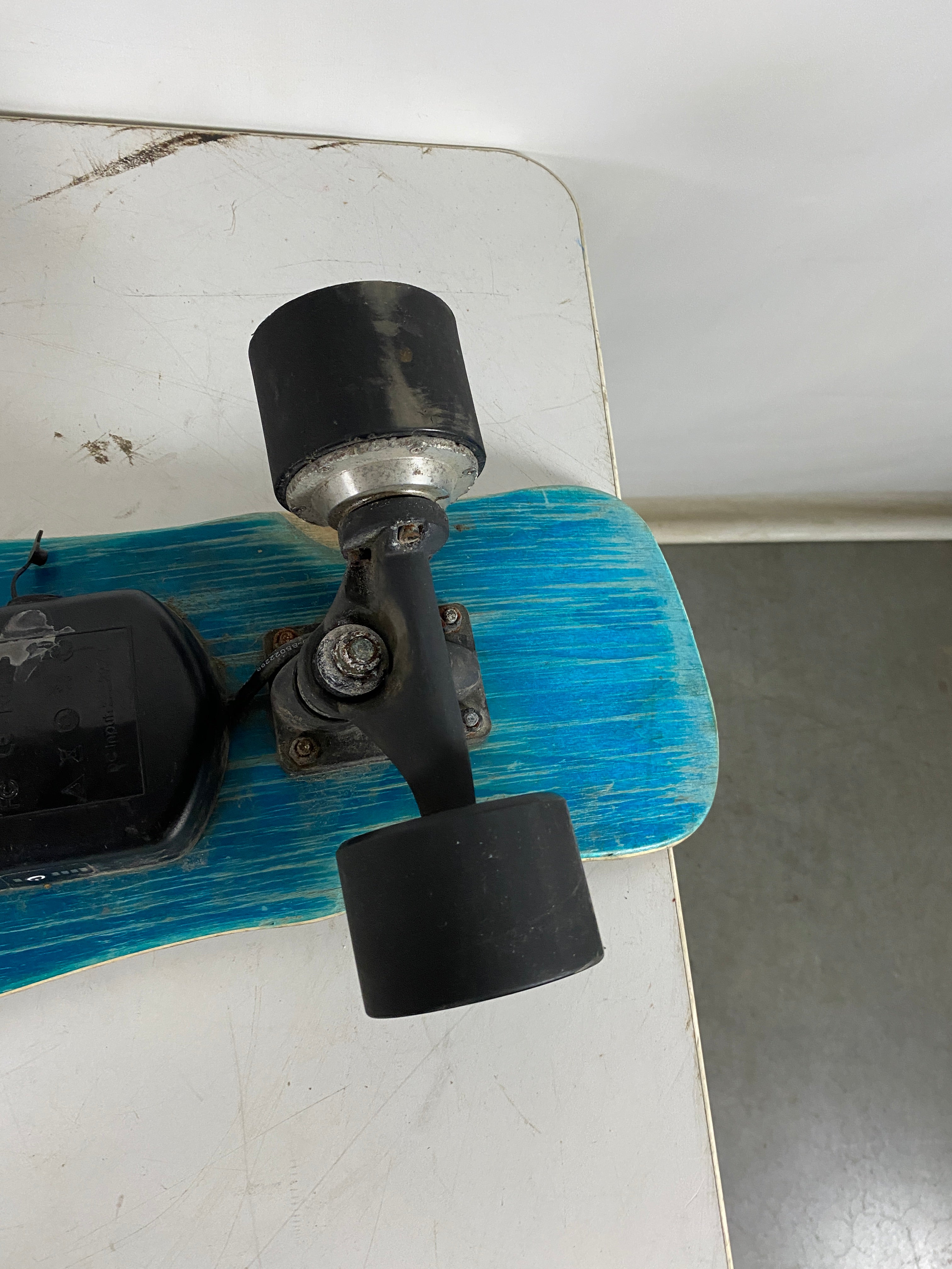 Wind Seeker Electric Cruiser Skateboard