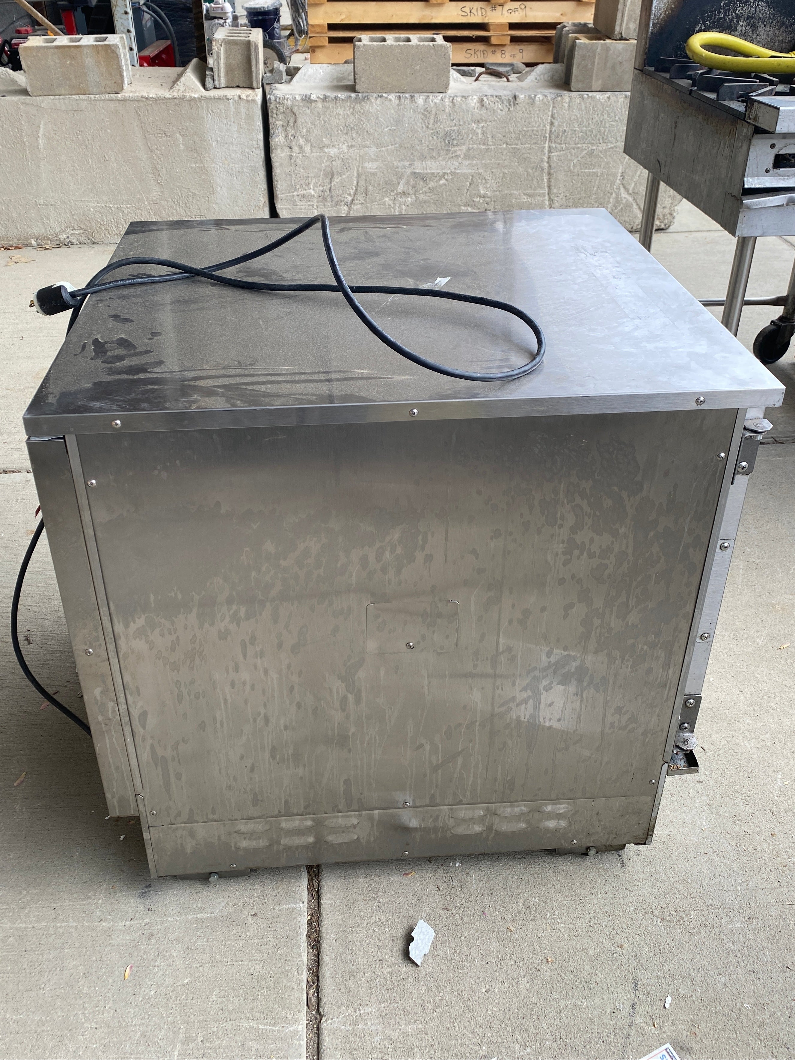 Winston Industries #HC4009GE Hot Box