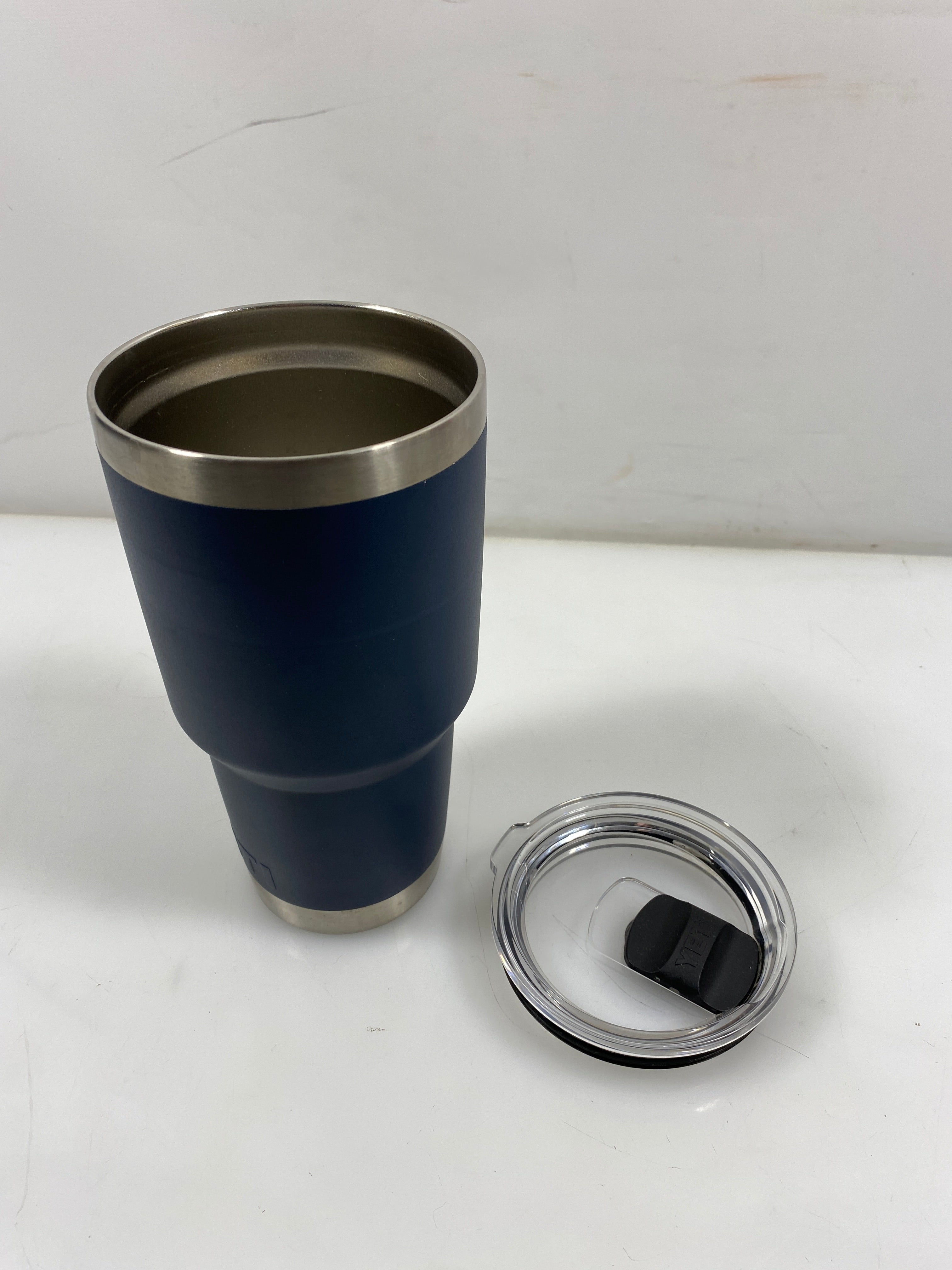 Yeti Navy Blue Tumbler 30oz Water Bottle