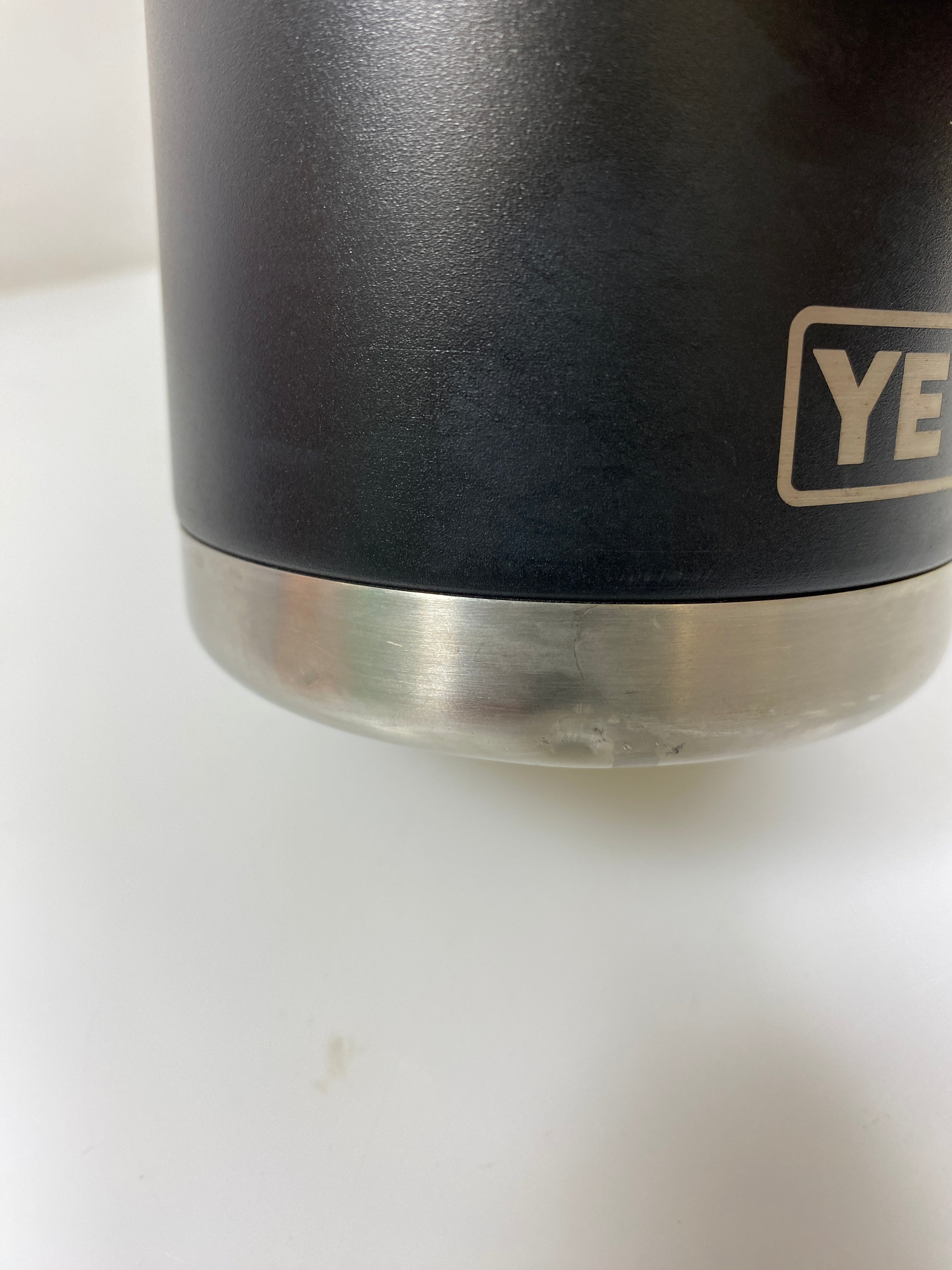 Yeti Rambler Black 36oz Water Bottle