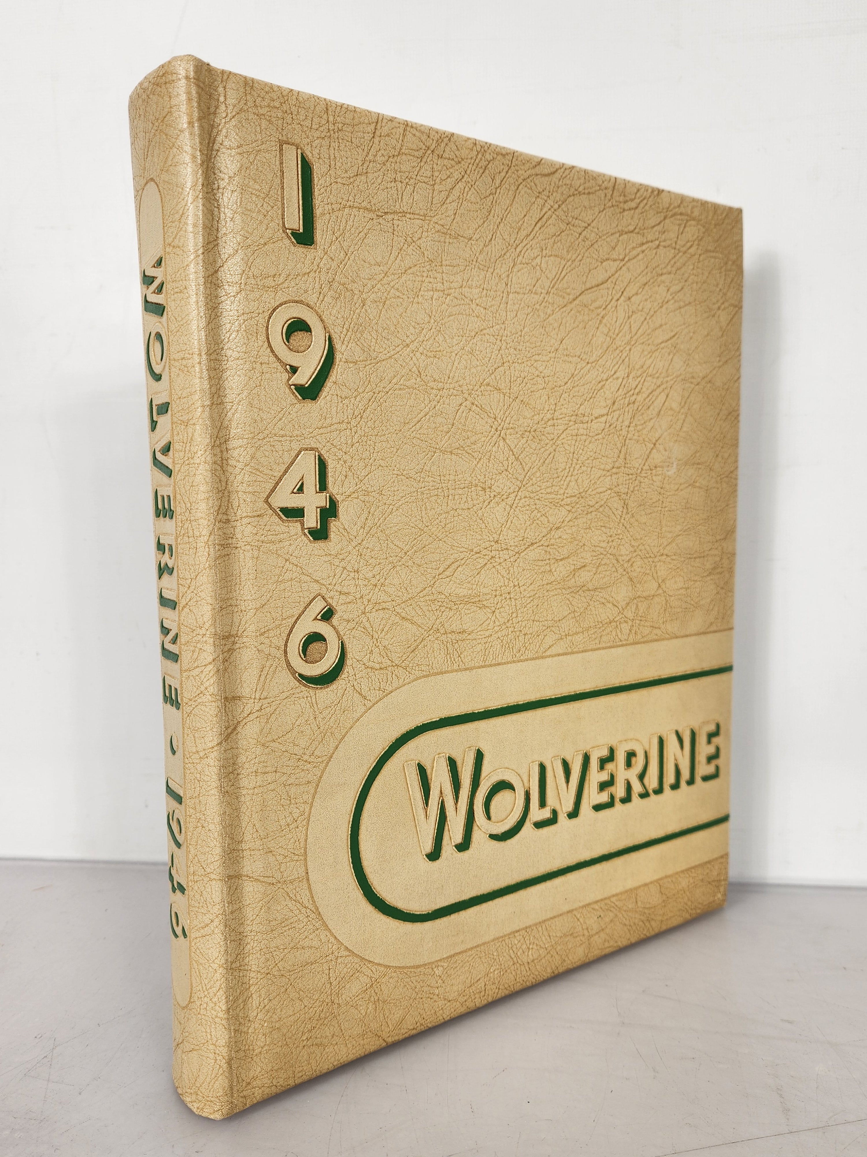 1946 Michigan State College Yearbook Wolverine *Broken Binding*