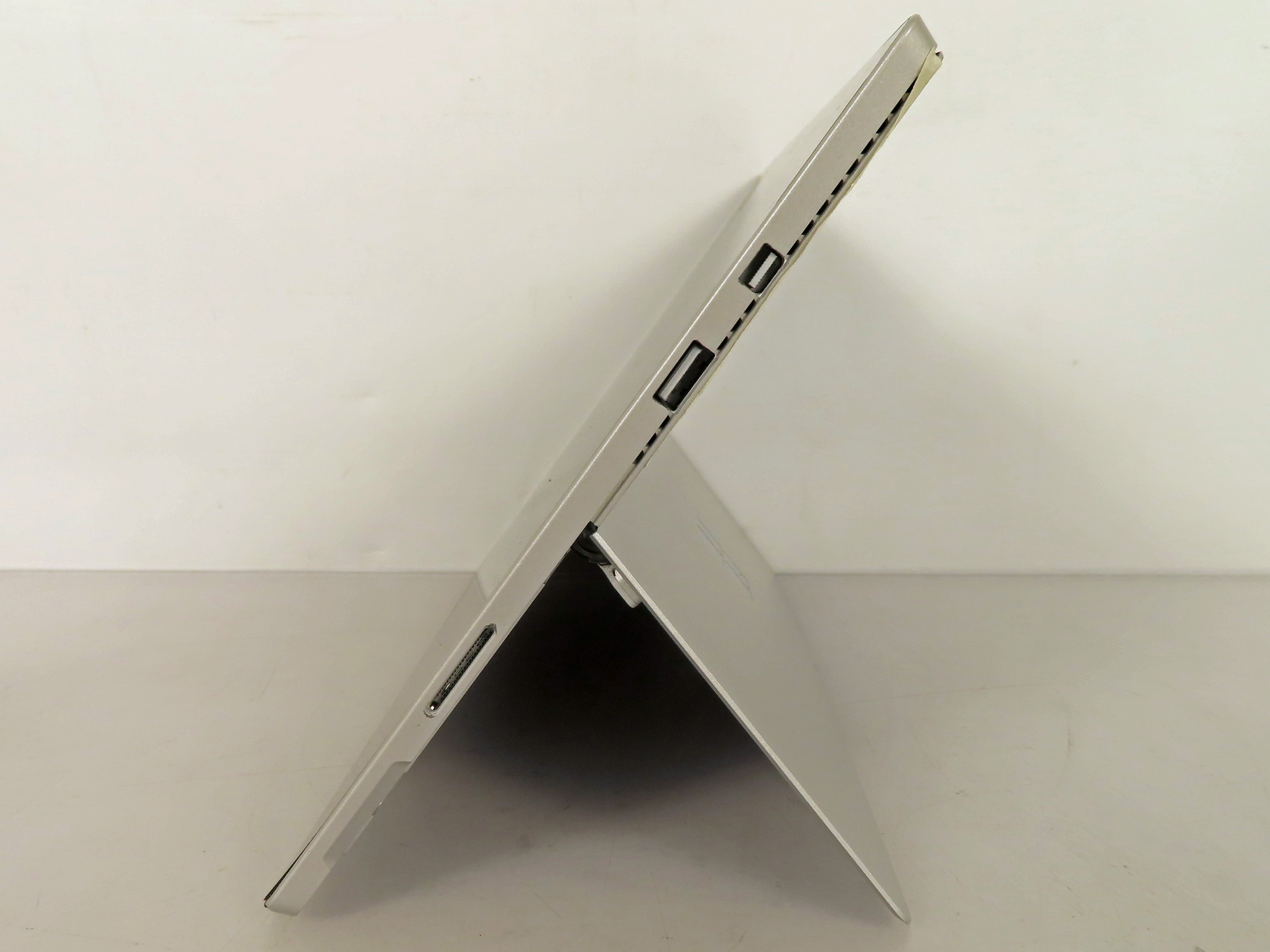 Microsoft Surface Pro 4 i5 8GB 256GB Windows 11 *Magnetic Keyboard Not Working*