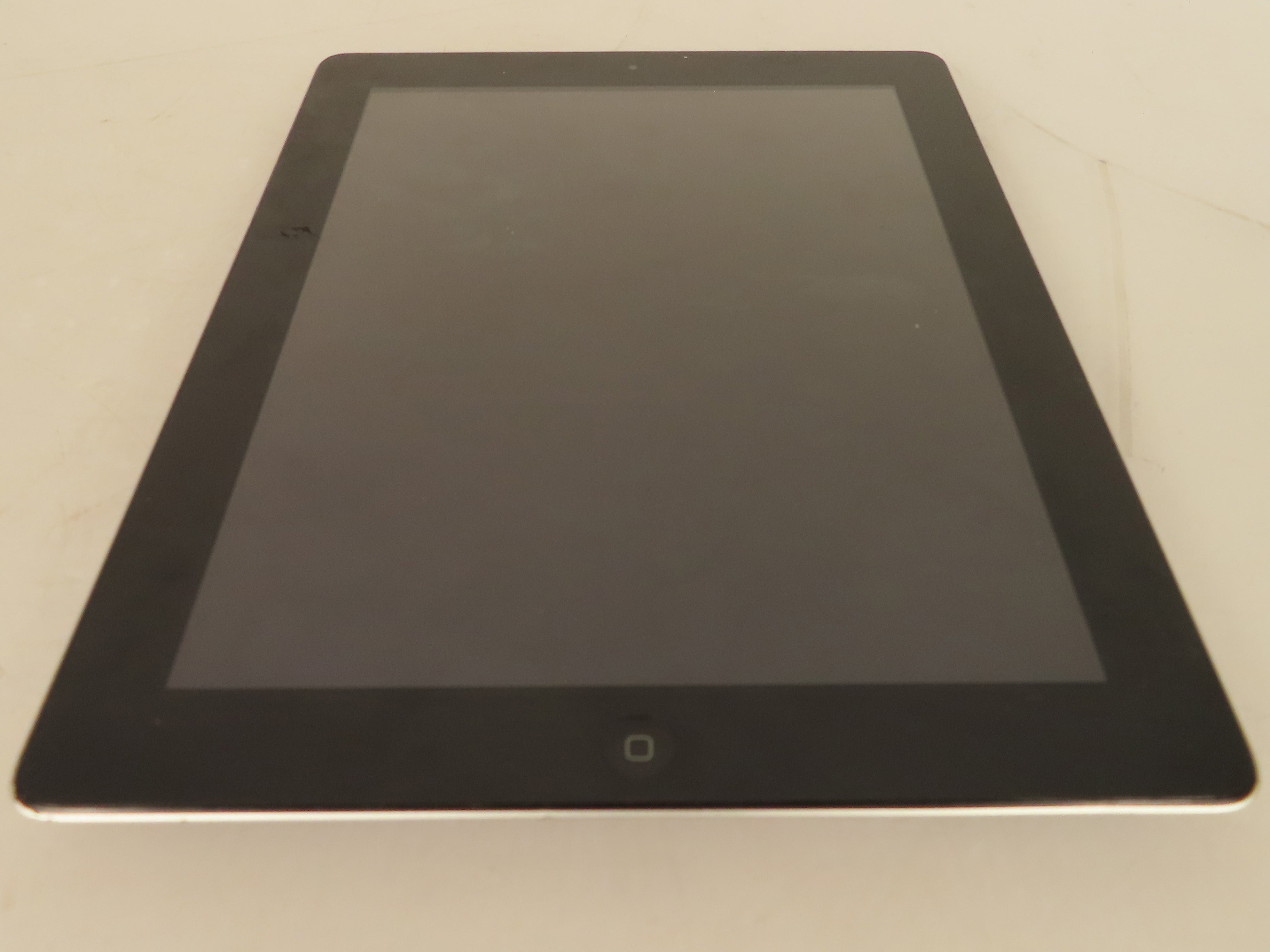 Apple iPad 4th Gen 64GB 9.7" WIFI Only A1458 *Dented Aluminum*