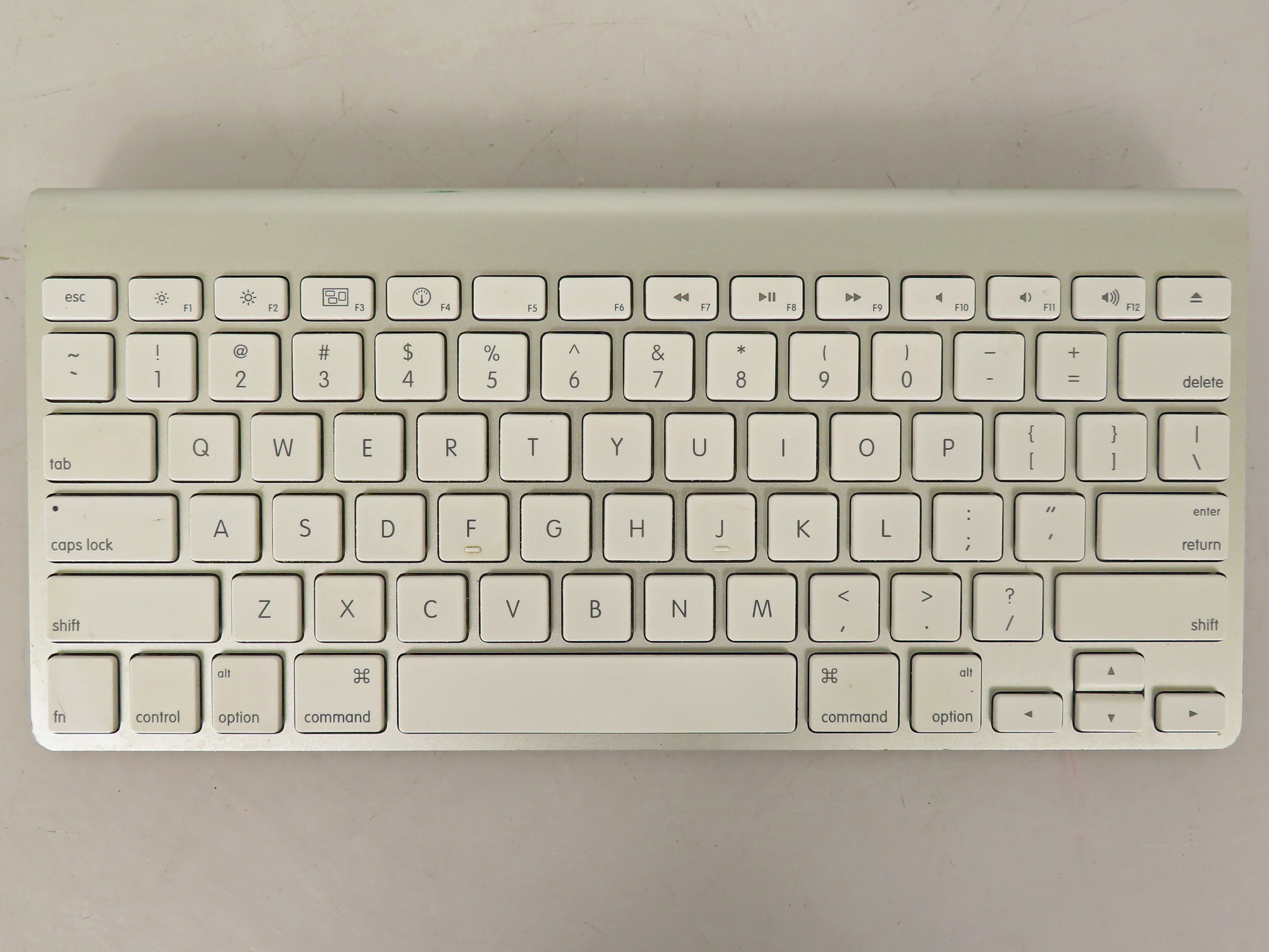 Apple A1314 Silver Wireless Keyboard