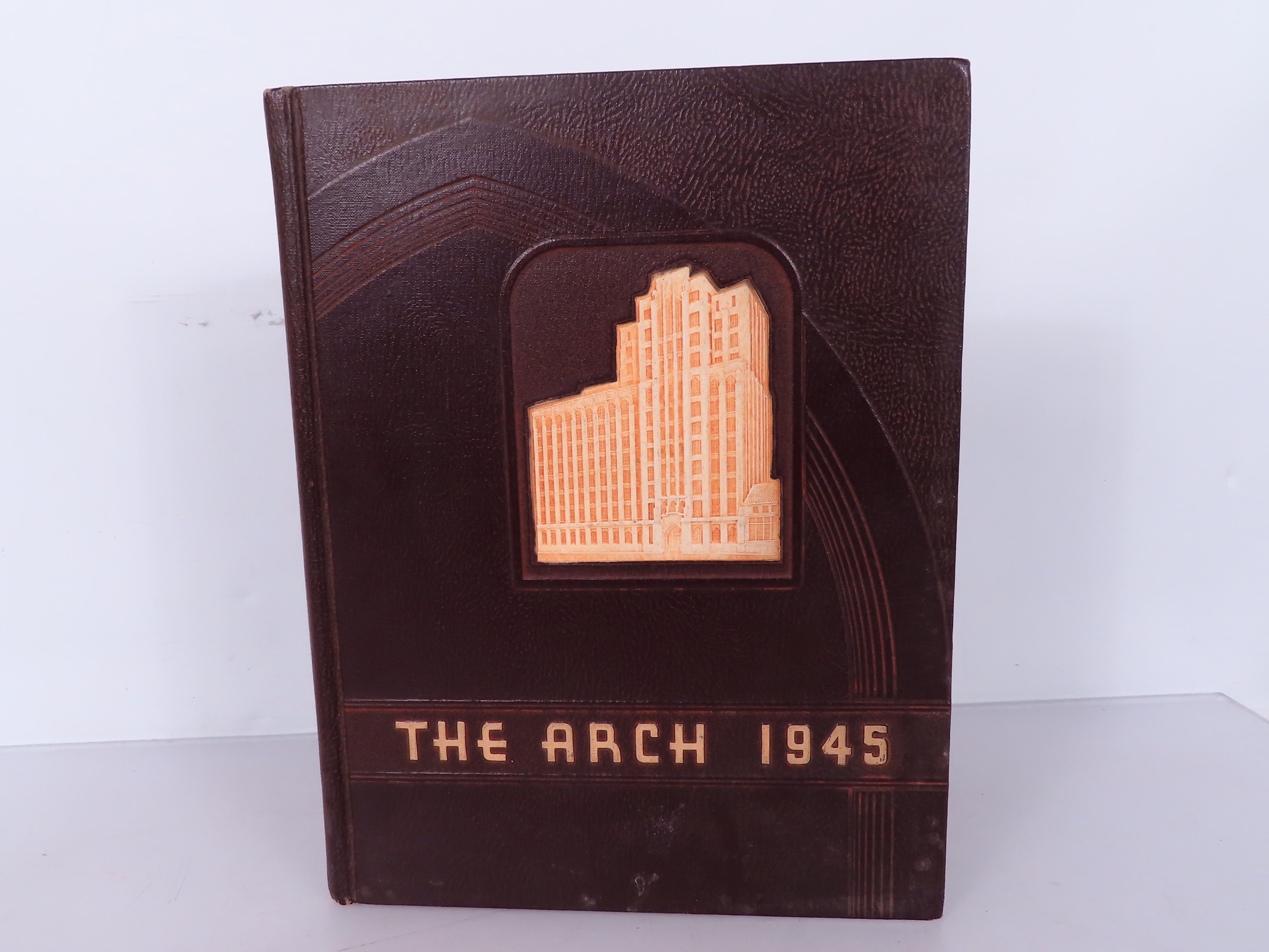 The Arch 1945 The Moody Bible Institute of Chicago Illinois