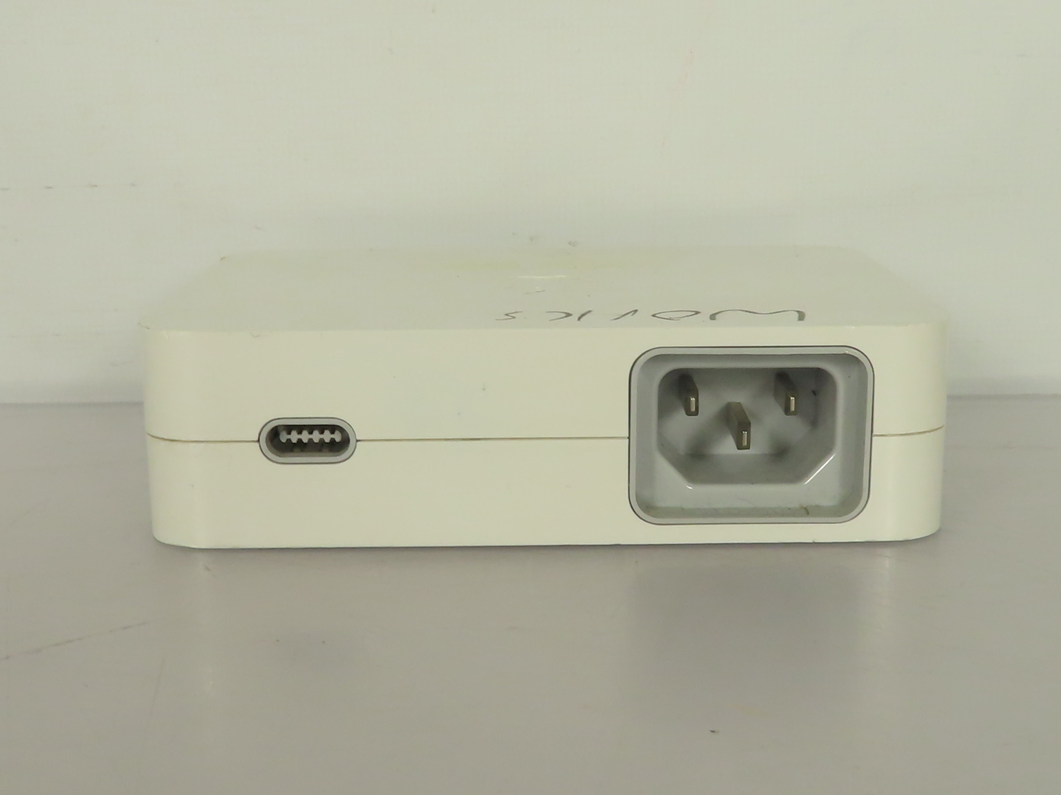 Apple Cinema Display 65W Power Adapter