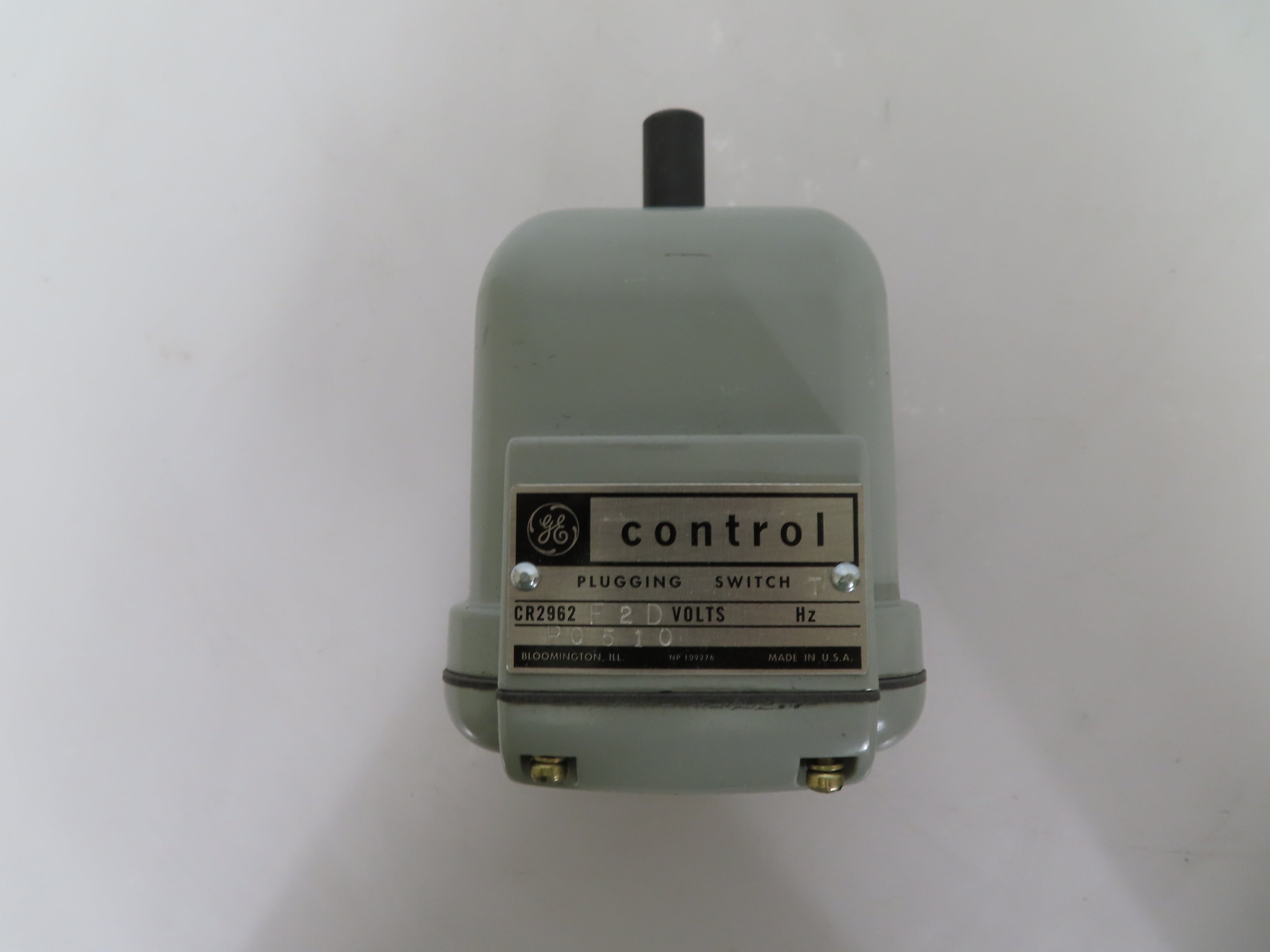 GE CR2962 Control Plugging Switch