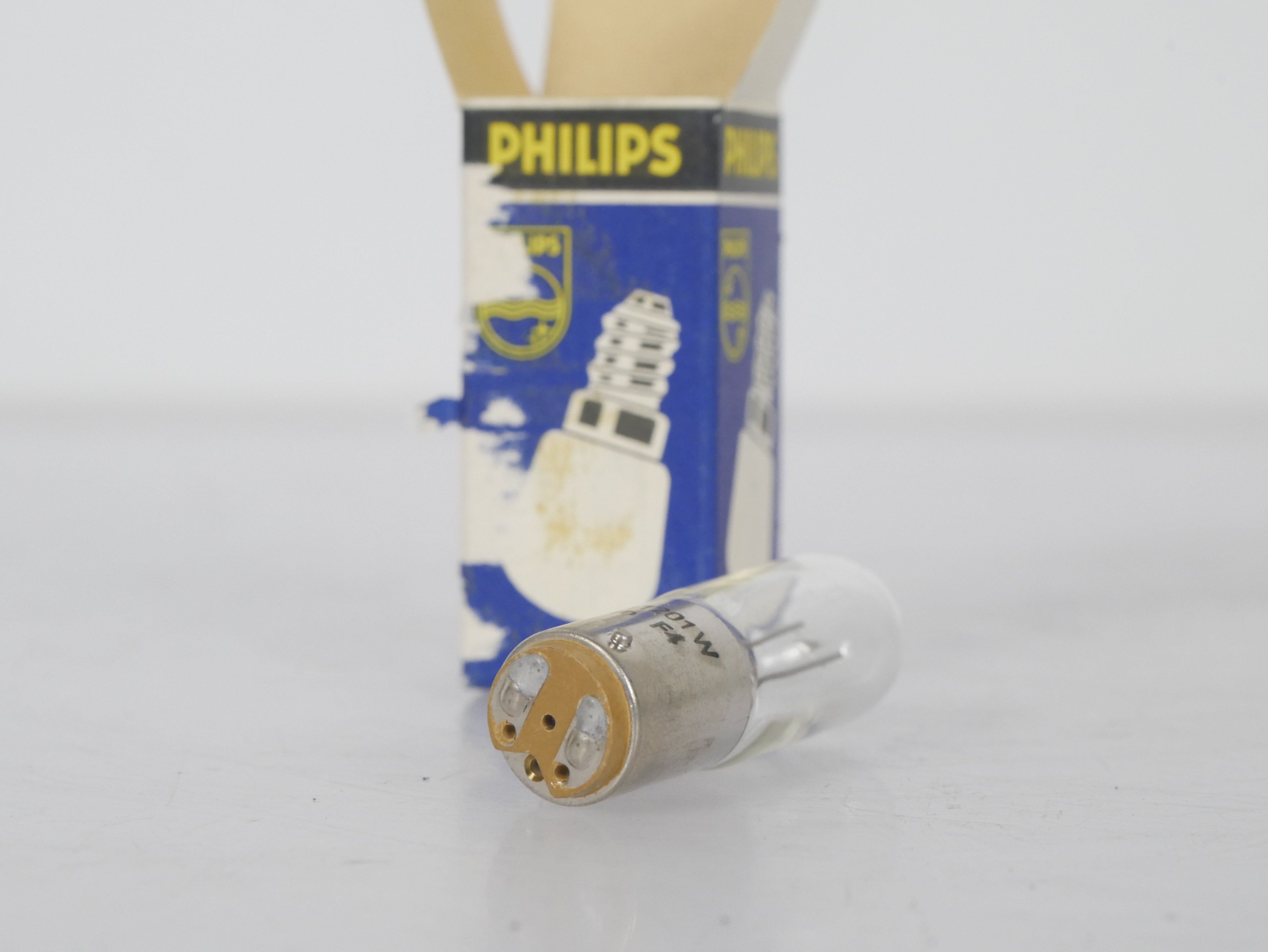 Vintage Philips GB1201W 6V 15W Light Bulb