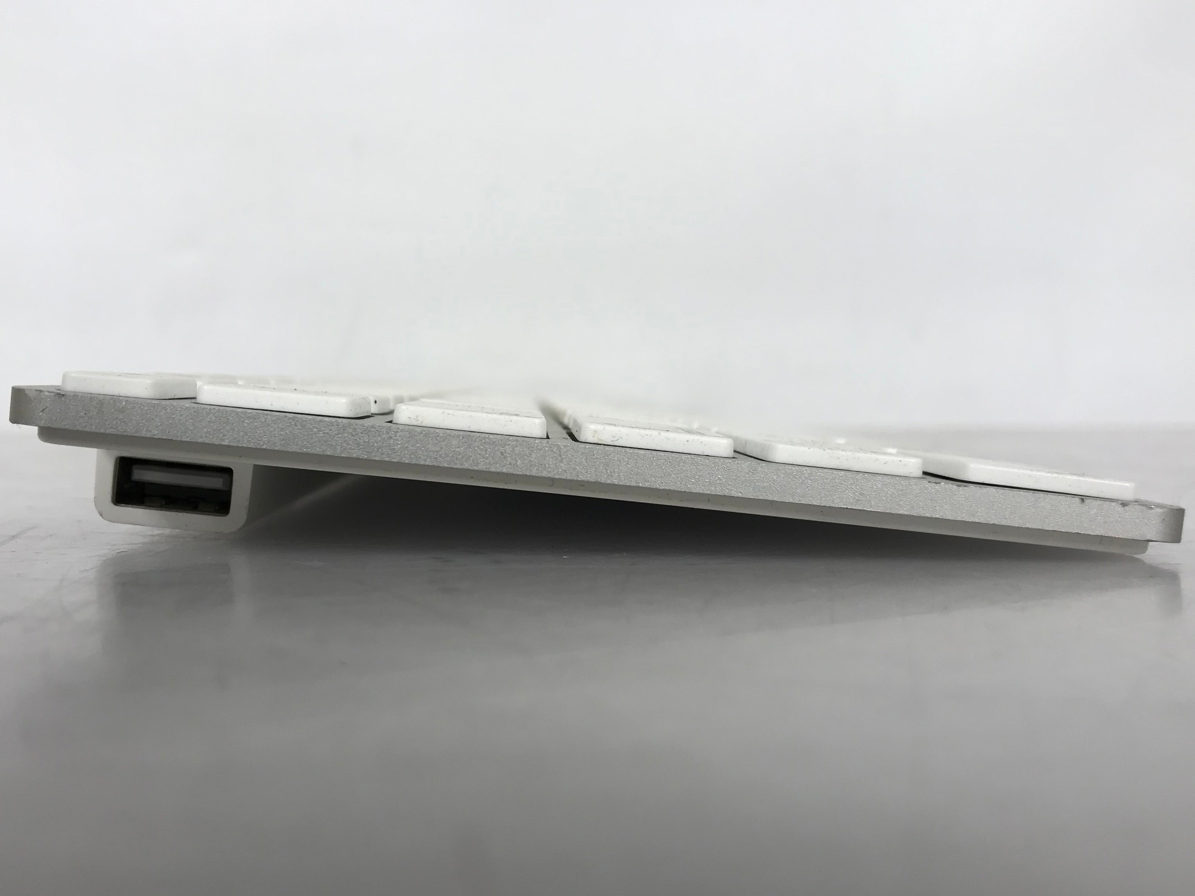 Apple A1243 Silver Wired USB Keyboard