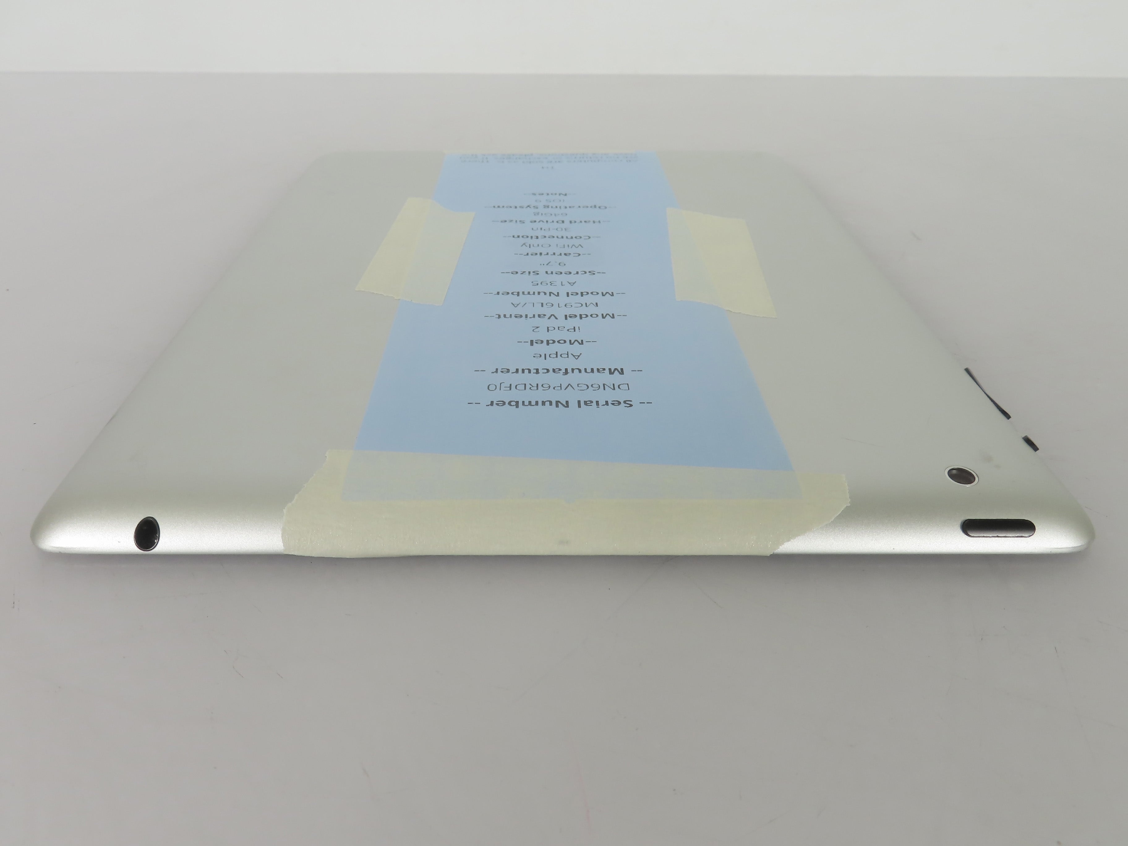 Apple iPad 2 16GB 9.7" WiFi Only A1395