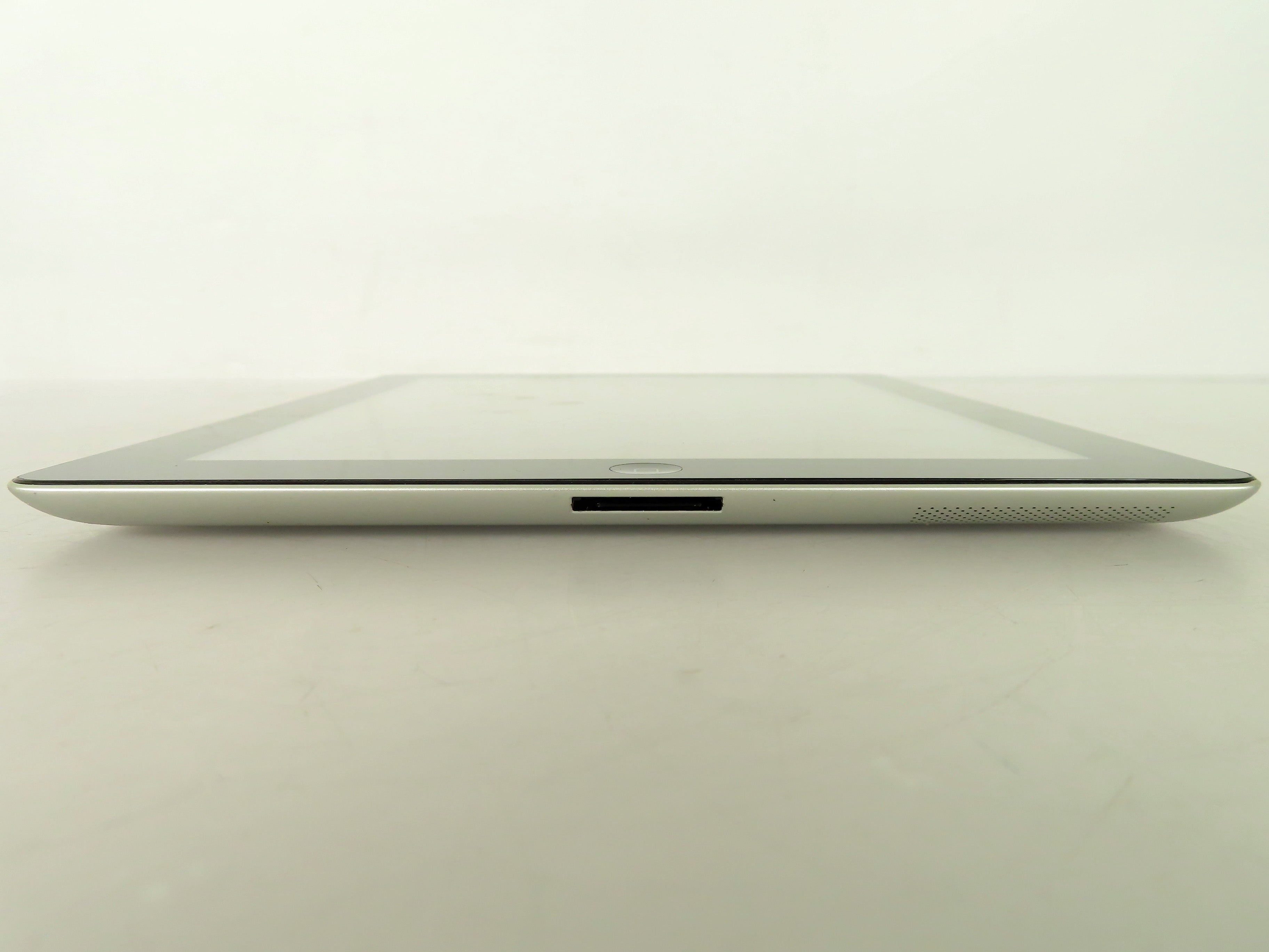 Apple iPad 2 32GB 9.7" Wifi Only Black A1395 *Scratched Display*