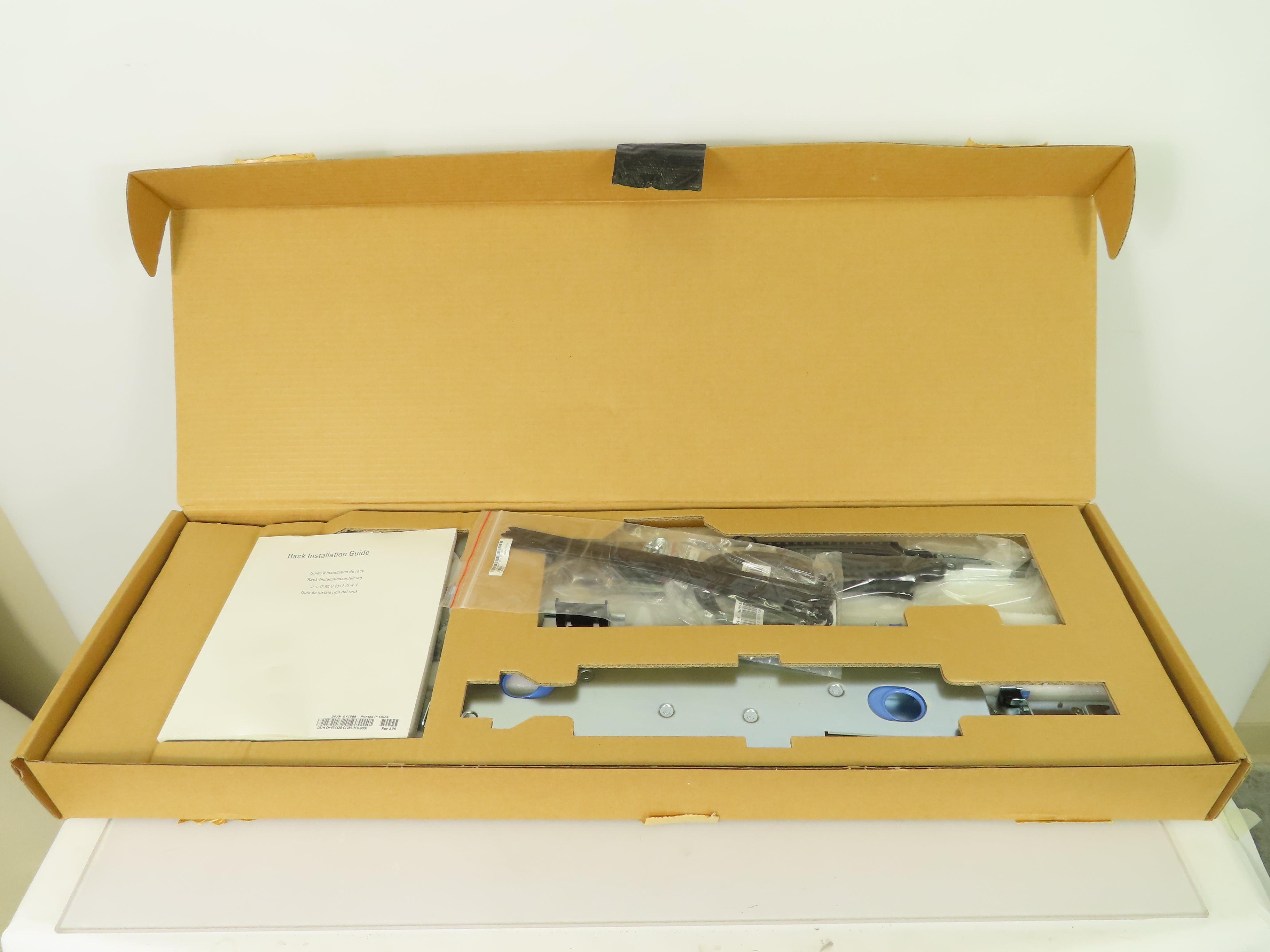 Dell 0UN441 PowerEdge P1950 1U Rapid Versa Rail Kit NEW