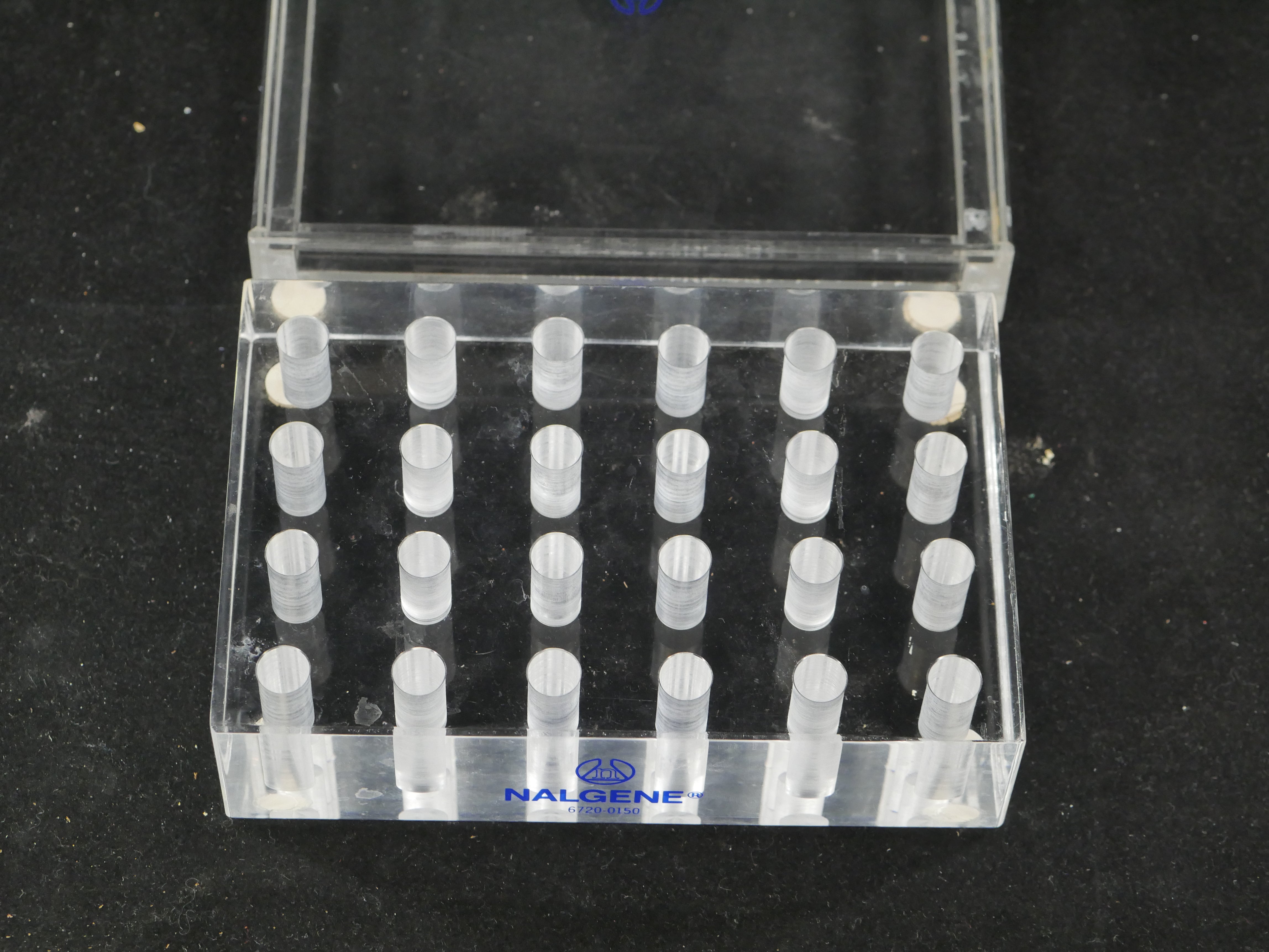 Nalgene 6720-0150 Beta Radiation Shielding Centrifuge Microtube Rack